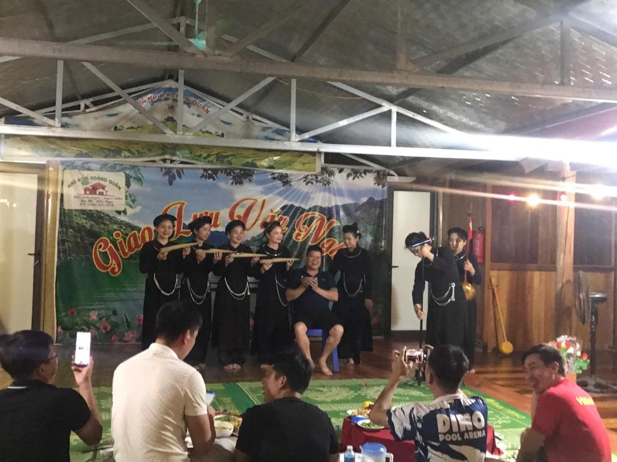 Hoang Quan Homestay Ba Be 外观 照片